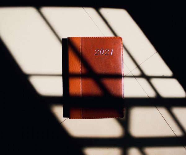 Minimalist representation of daily calm and order